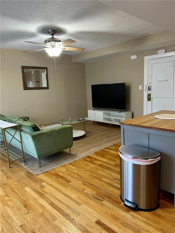 Listing Photo MLS #HMS2575657