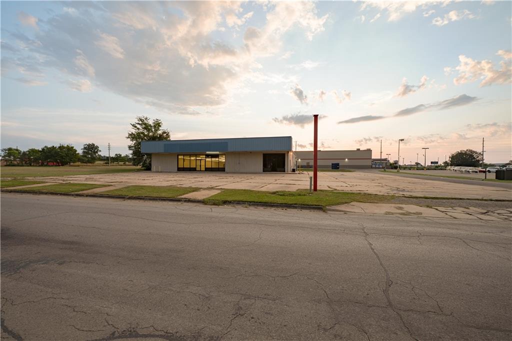 Listing Photo MLS #HMS2575770