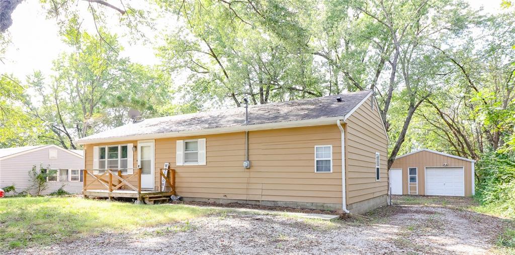 Listing Photo MLS #HMS2575909