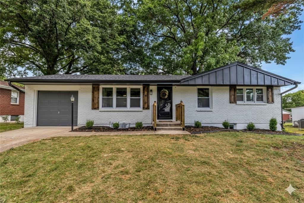 Listing Photo MLS #HMS2576671