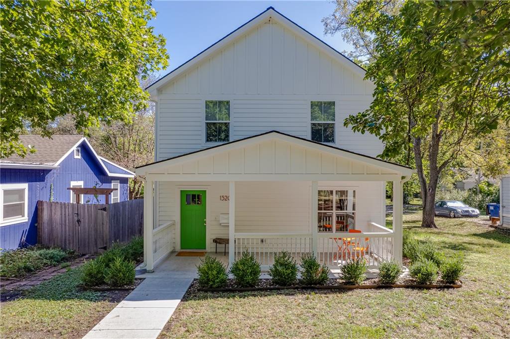 Listing Photo MLS #HMS2577392
