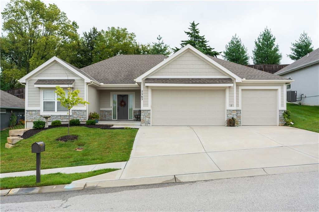 Listing Photo MLS #HMS2577423