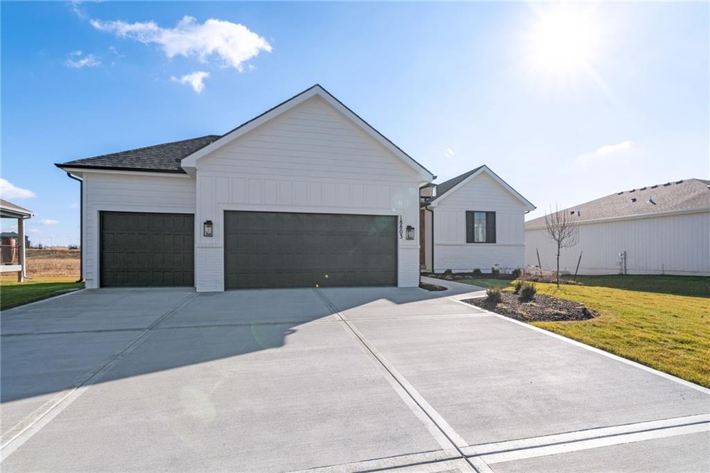 Listing Photo MLS #HMS2577848