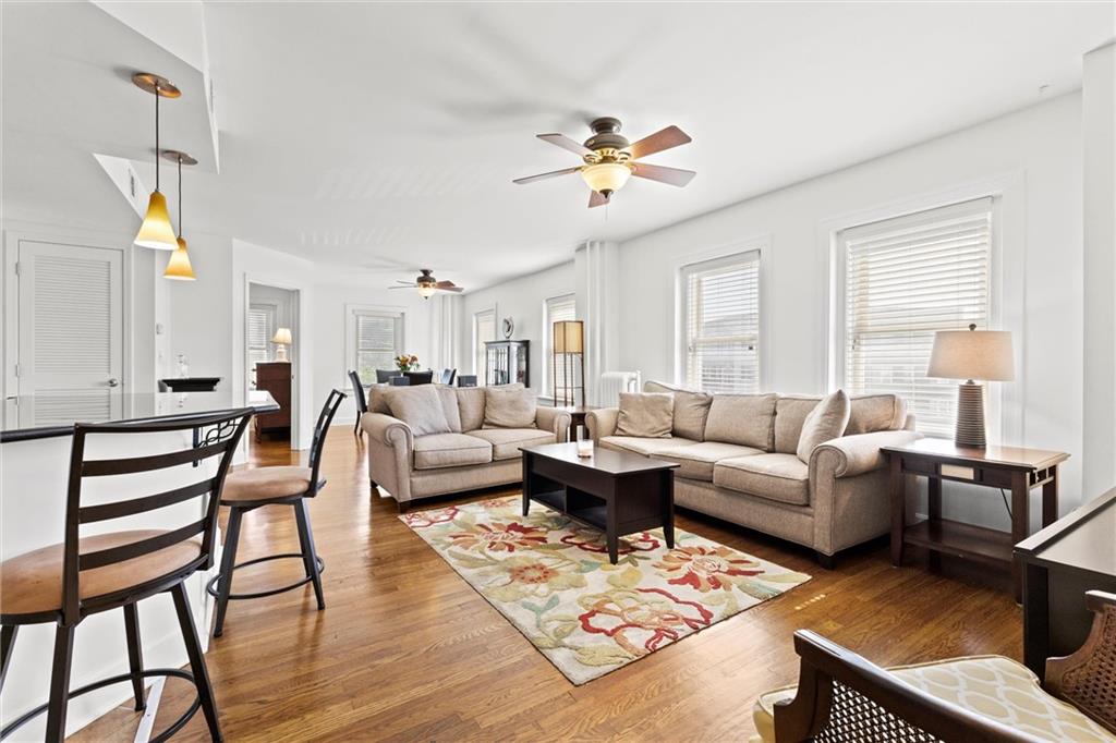 Listing Photo MLS #HMS2578382