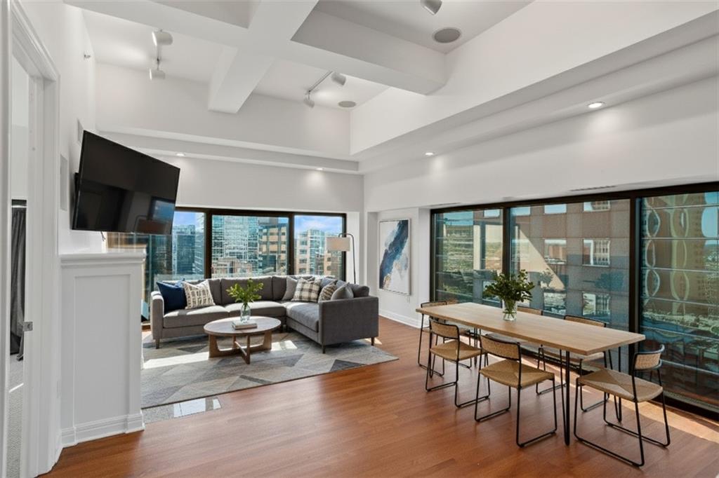 Listing Photo MLS #HMS2578955