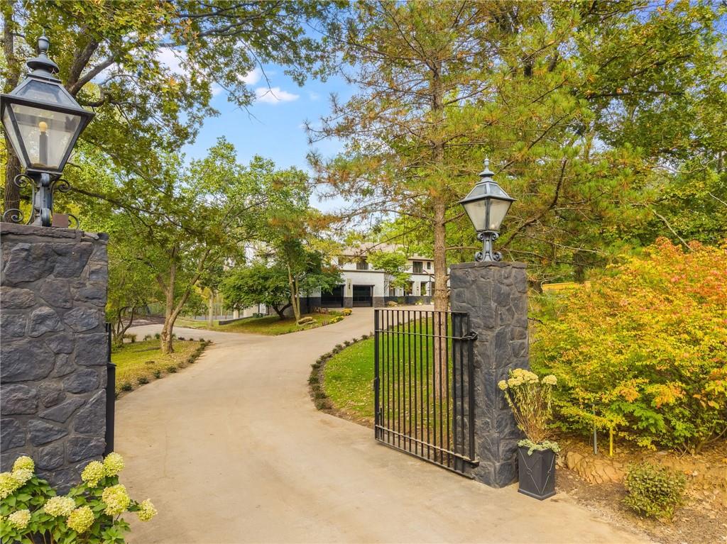 Listing Photo MLS #HMS2579462