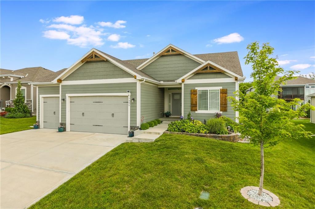 Listing Photo MLS #HMS2579856