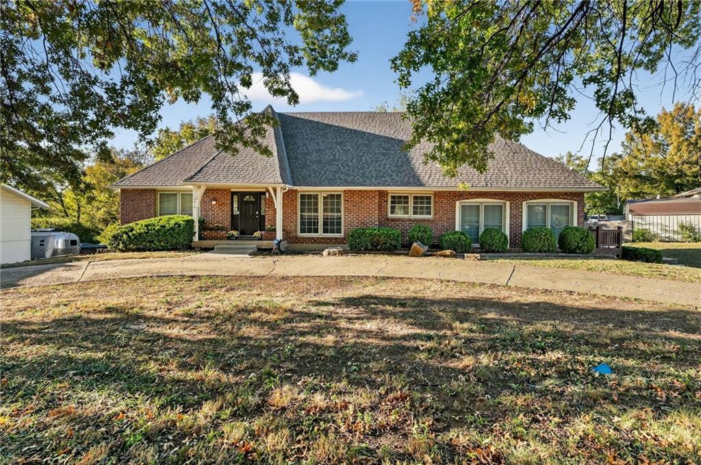 Listing Photo MLS #HMS2581161