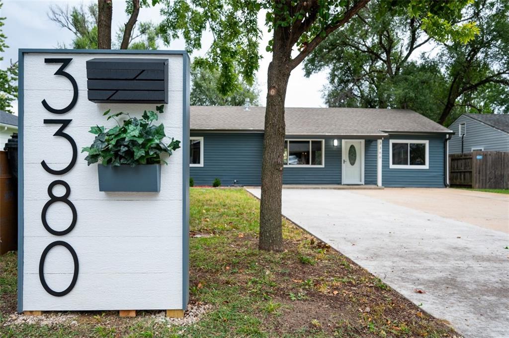 Listing Photo MLS #HMS2581468