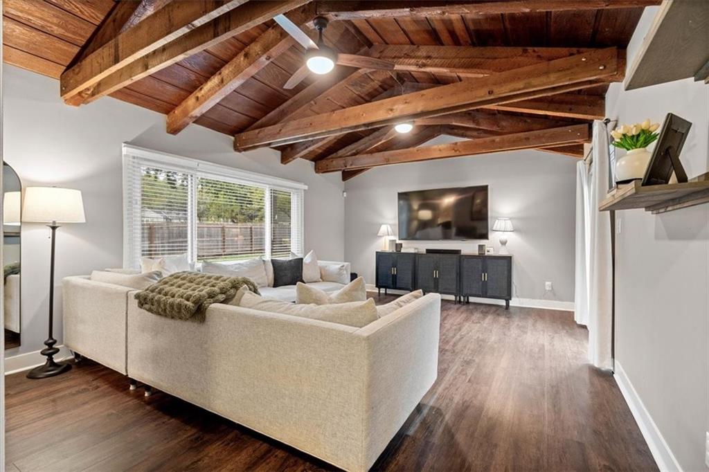 Listing Photo MLS #HMS2581919