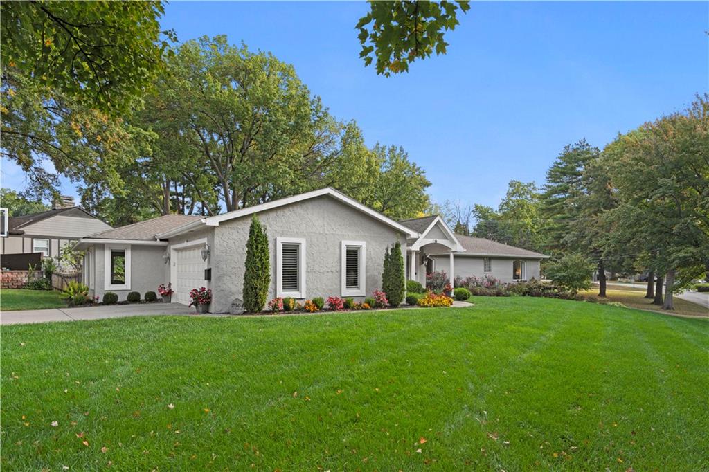 Listing Photo MLS #HMS2582194