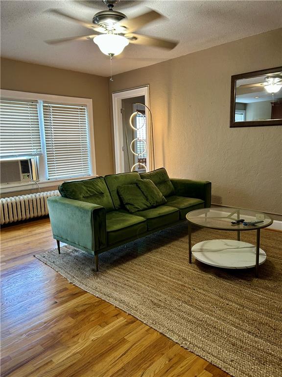 Listing Photo MLS #HMS2582639