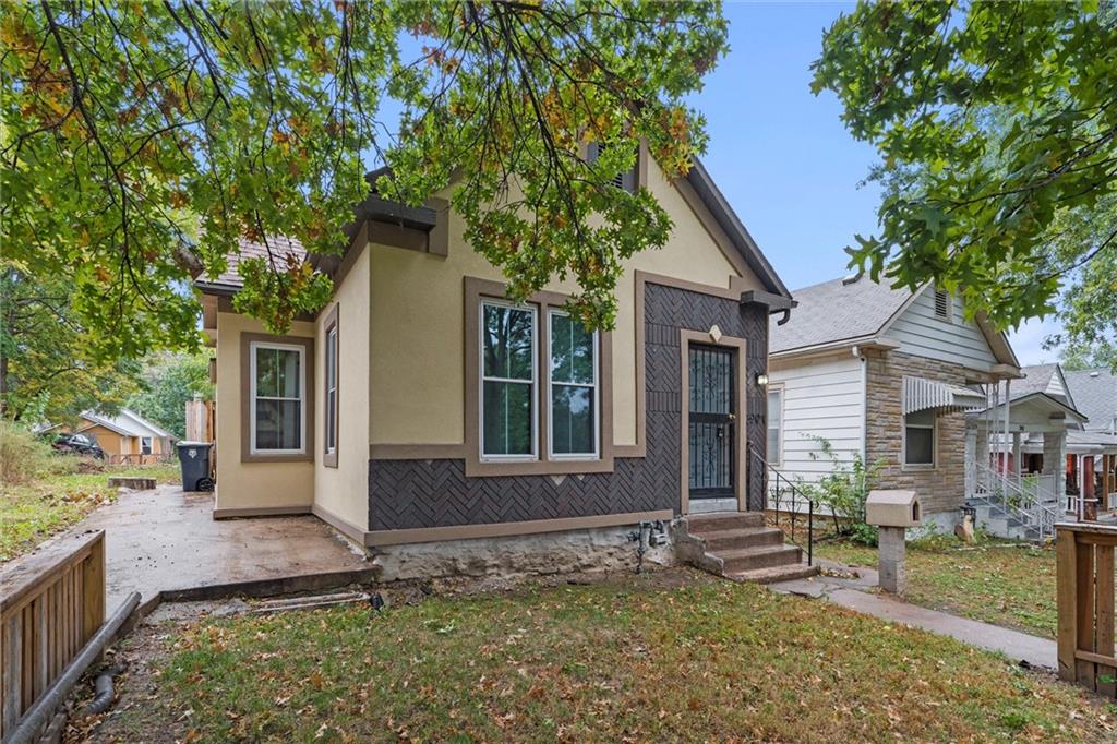 Listing Photo MLS #HMS2584015