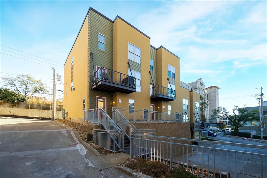 Listing Photo MLS #HMS2584109