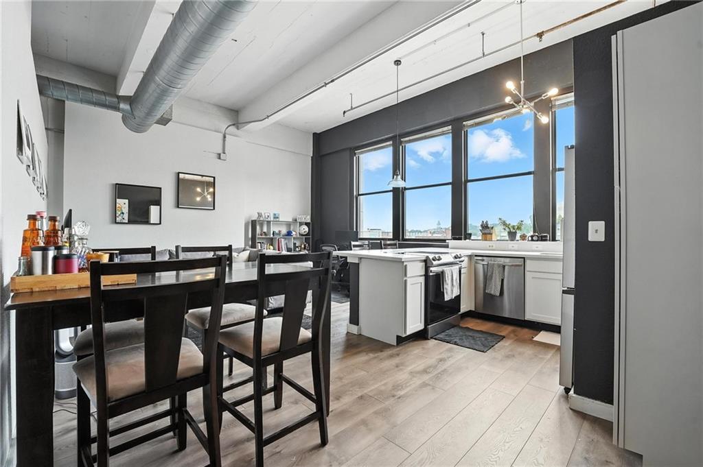 Listing Photo MLS #HMS2584391