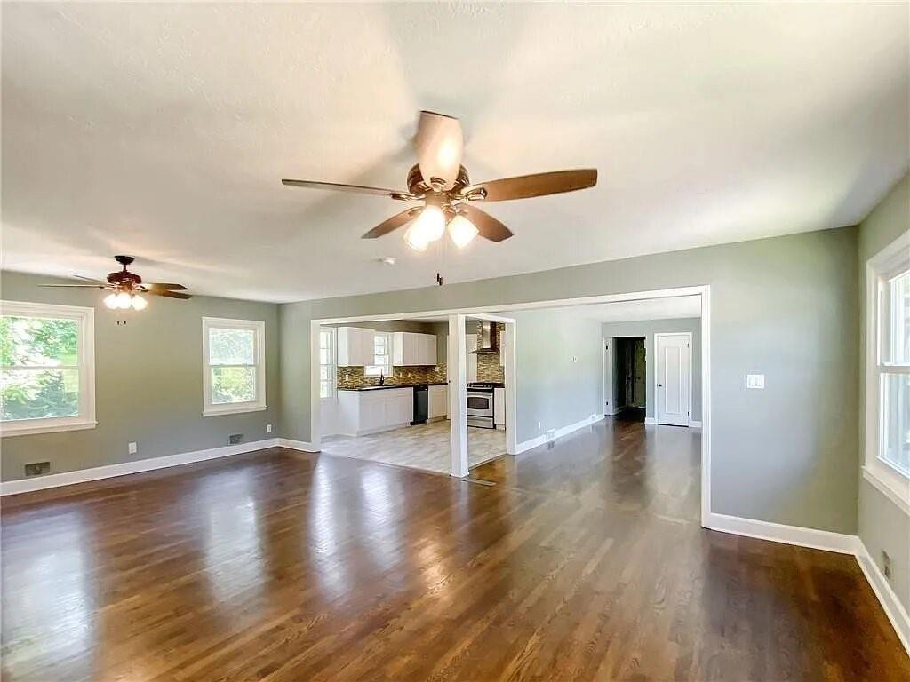 Listing Photo MLS #HMS2584466