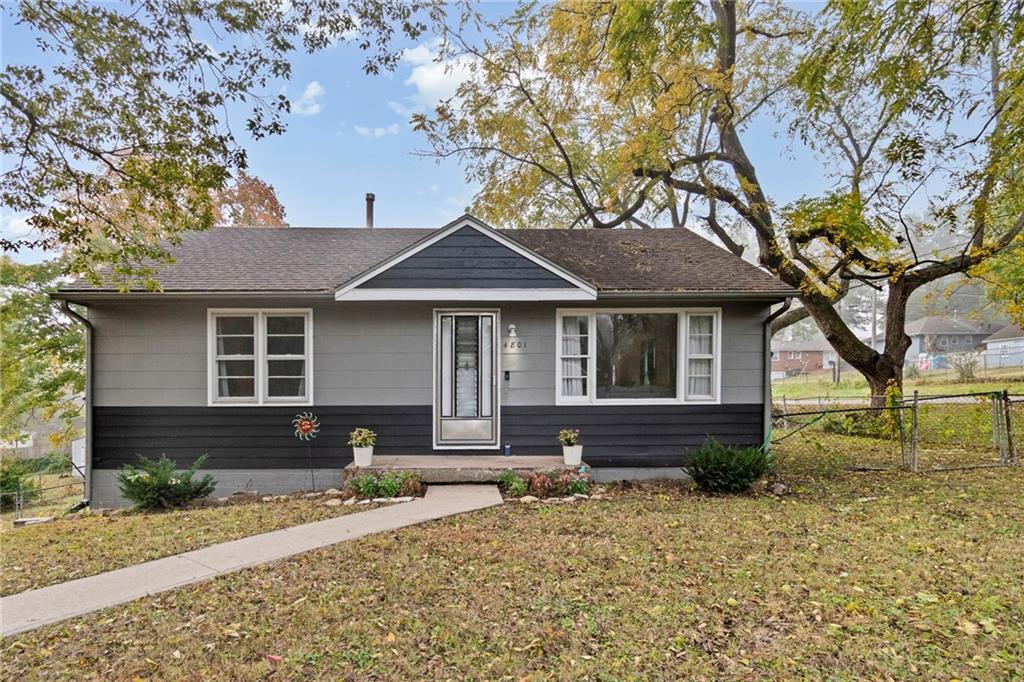 Listing Photo MLS #HMS2584625