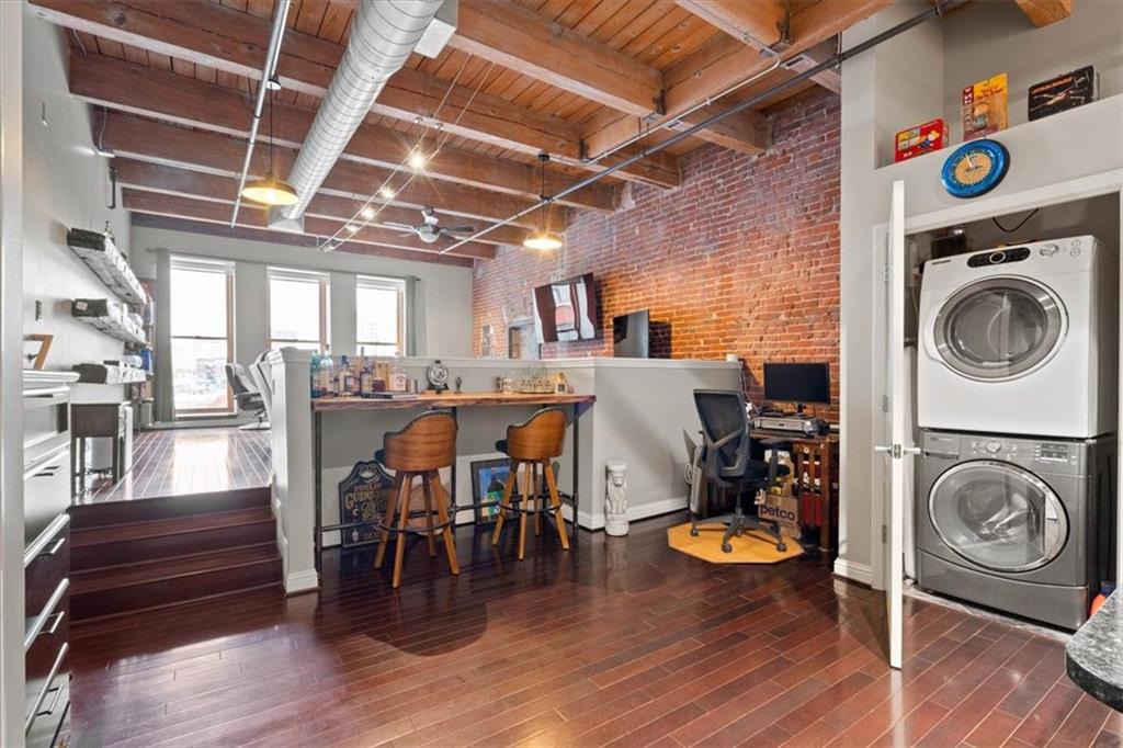 Listing Photo MLS #HMS2587163