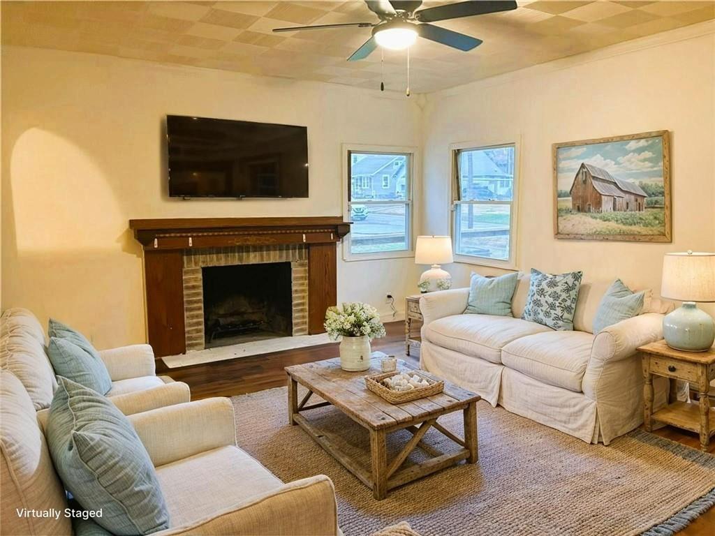 Listing Photo MLS #HMS2588390