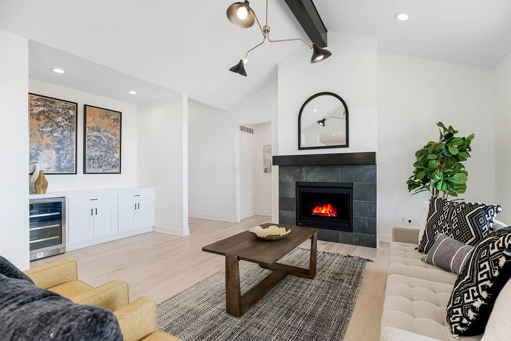 Listing Photo MLS #HMS2588884