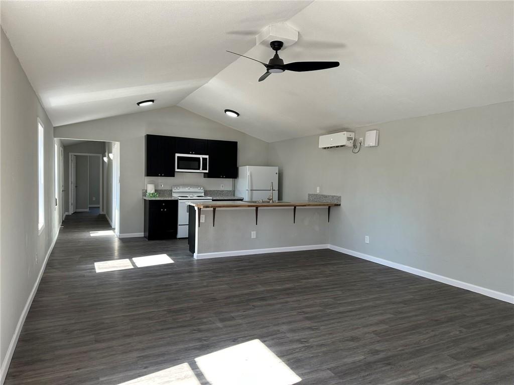 Listing Photo MLS #HMS2589728