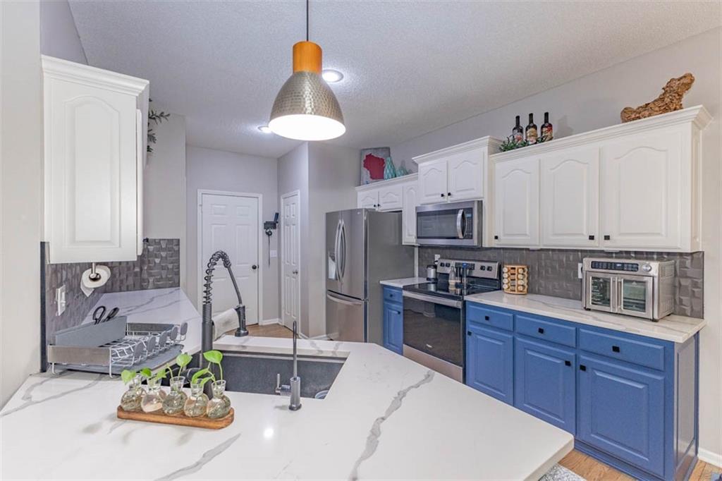 Listing Photo MLS #HMS2591485