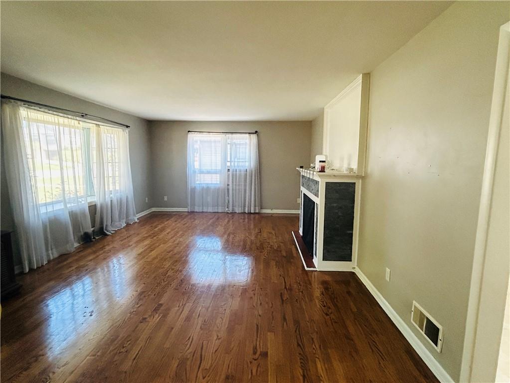 Listing Photo MLS #HMS2591801