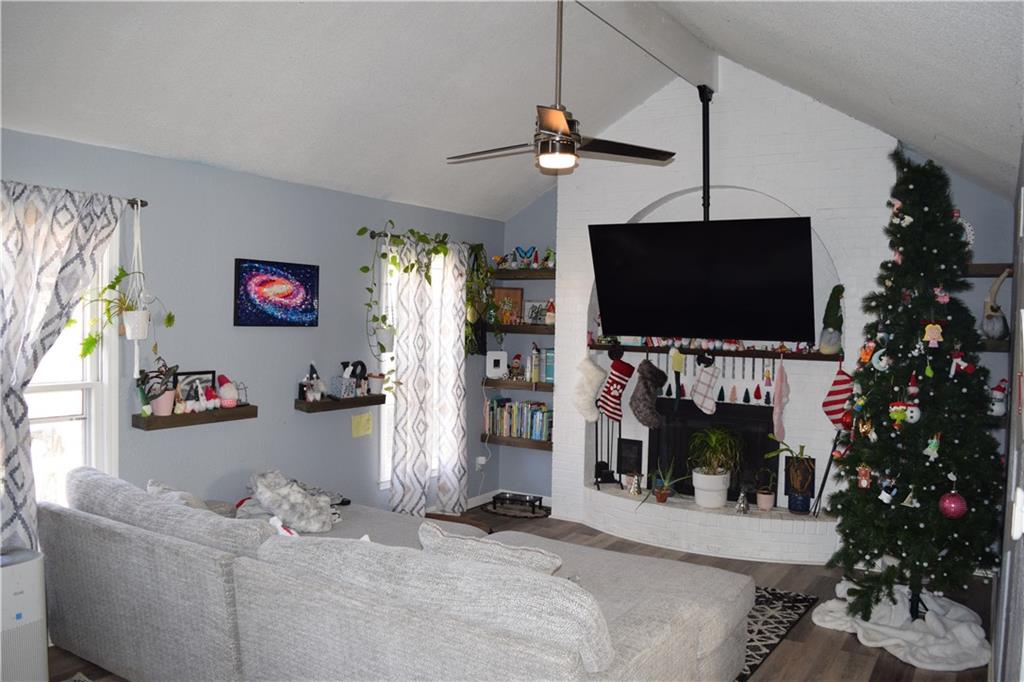 Listing Photo MLS #HMS2592716