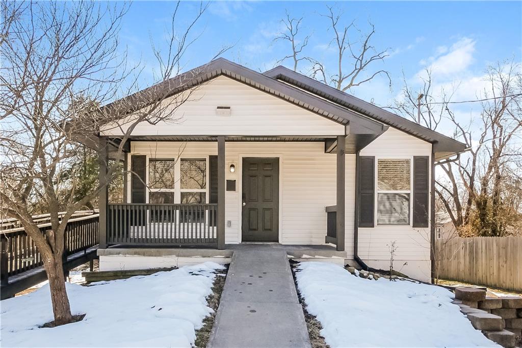 Listing Photo MLS #HMS2593056