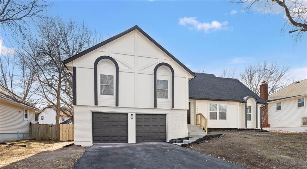 Listing Photo MLS #HMS2594343