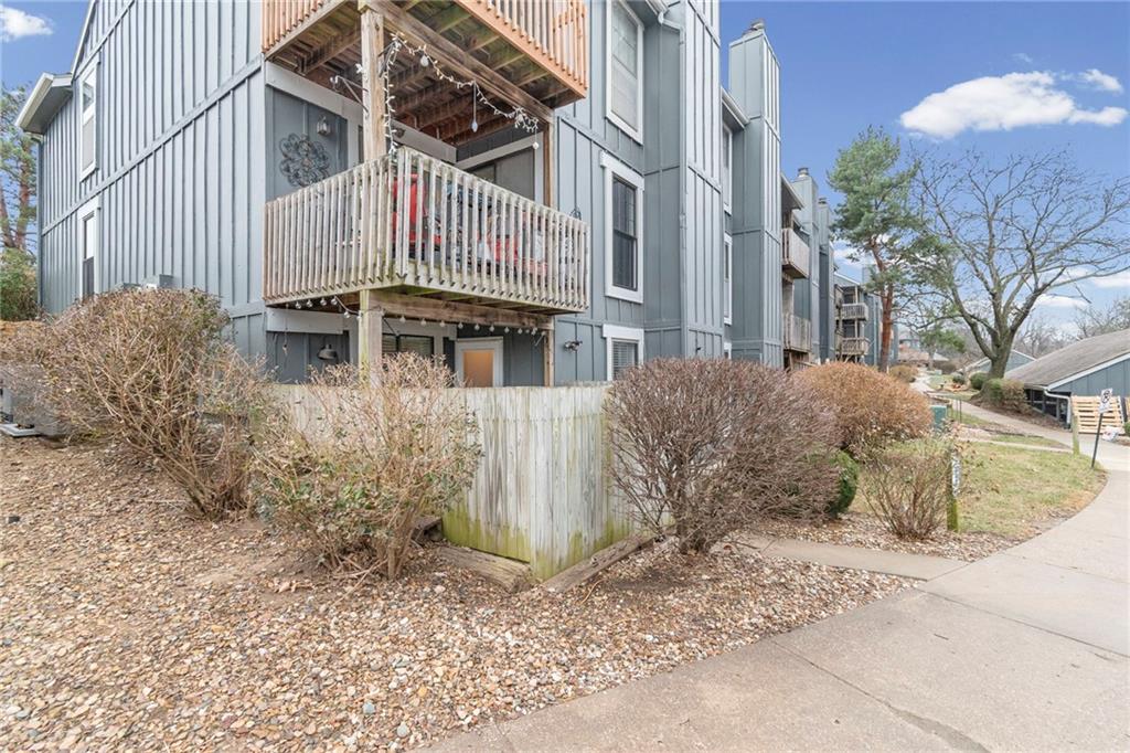 Listing Photo MLS #HMS2595014