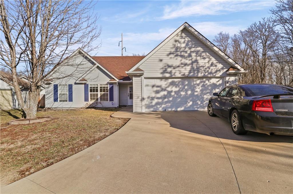 Listing Photo MLS #HMS2595185