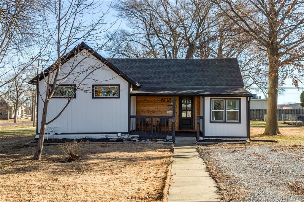 Listing Photo MLS #HMS2595246