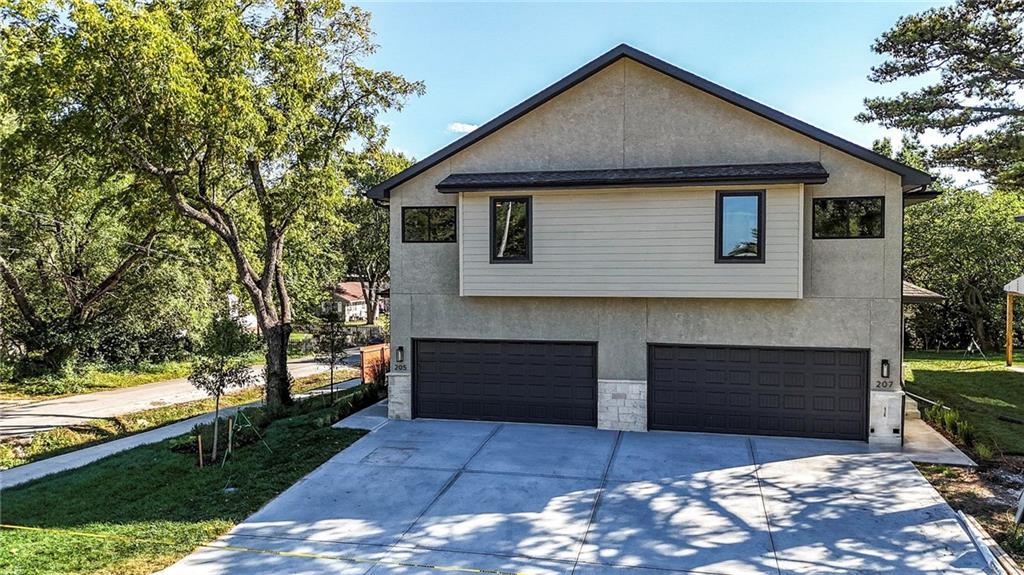 Listing Photo MLS #HMS2595435