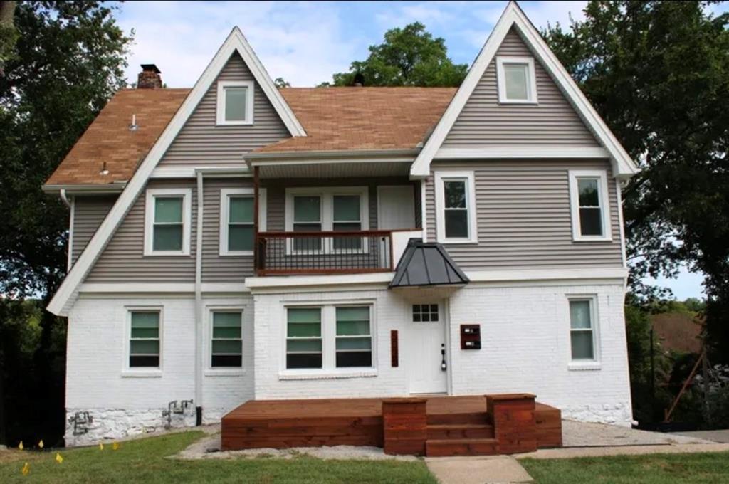 Listing Photo MLS #HMS2595776