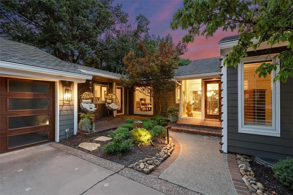 Listing Photo MLS #HMS2595836