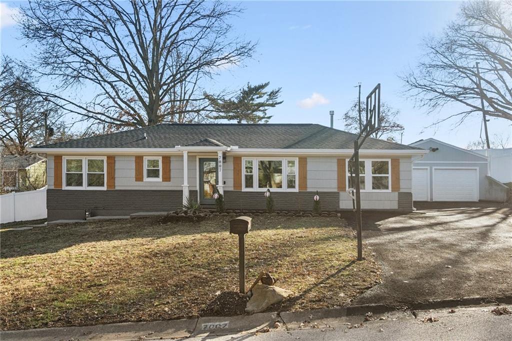 Listing Photo MLS #HMS2596014