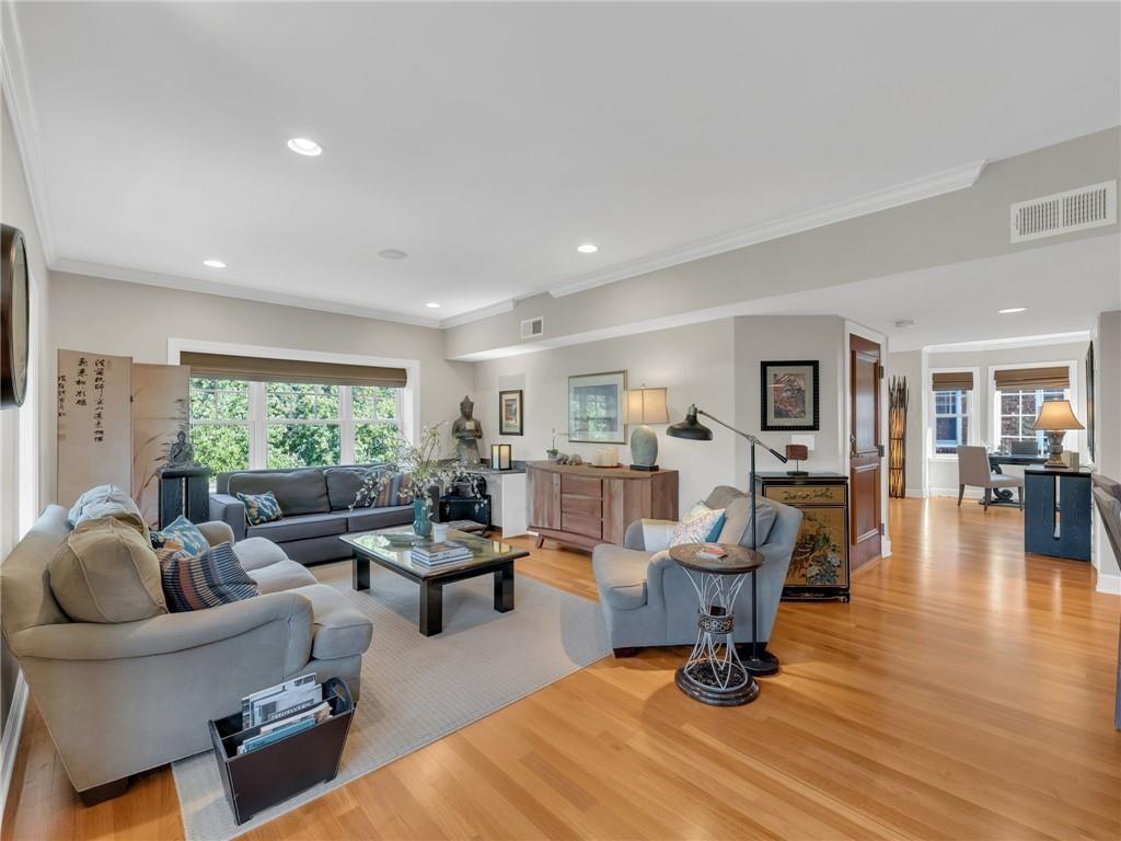 Listing Photo MLS #HMS2596791