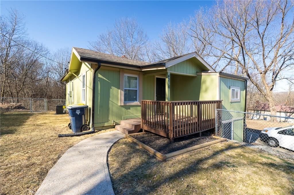 Listing Photo MLS #HMS2597702