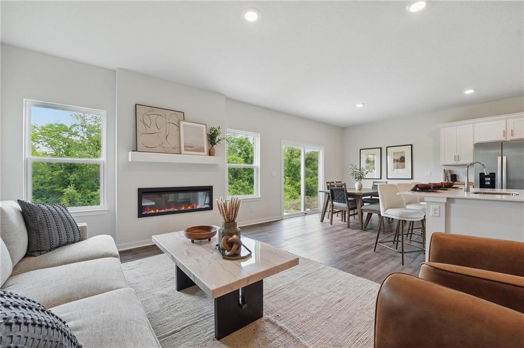 Listing Photo MLS #HMS2598953