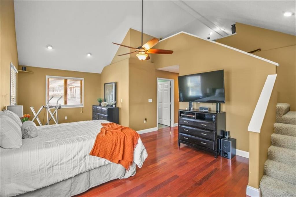 Listing Photo MLS #HMS2598957