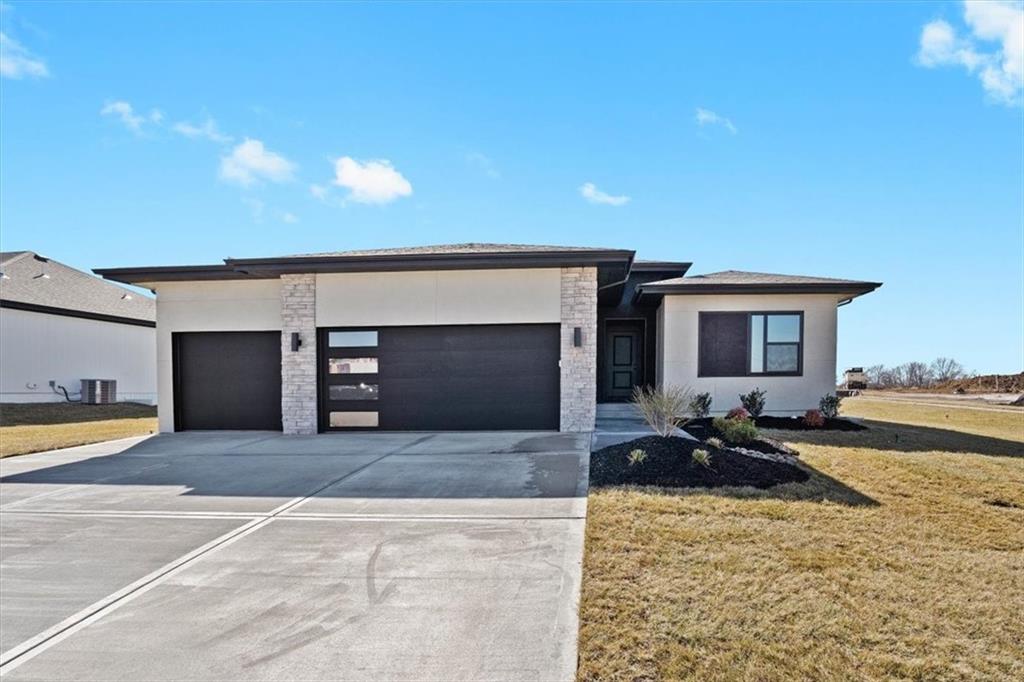 Listing Photo MLS #HMS2601013