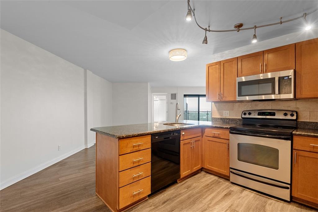 Listing Photo MLS #HMS2603805