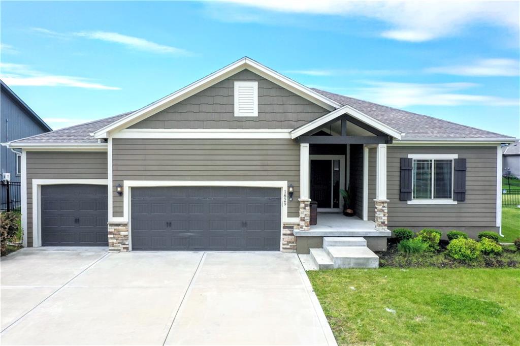 Listing Photo MLS #HMS2604901