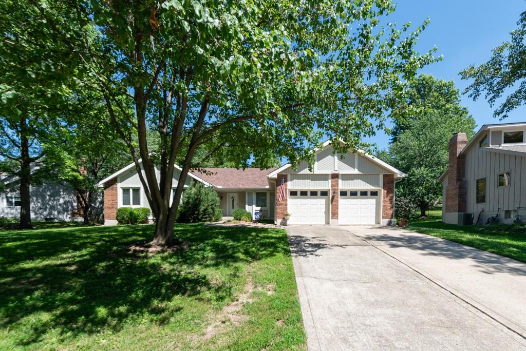 Listing Photo MLS #HMS2605292