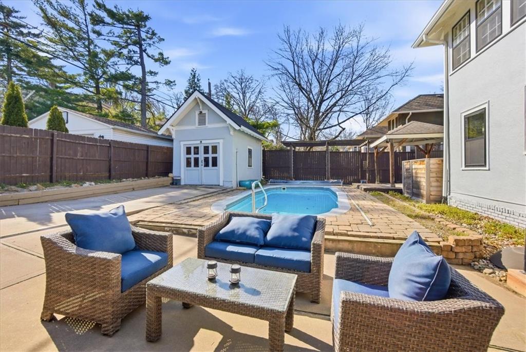 Listing Photo MLS #HMS2606004