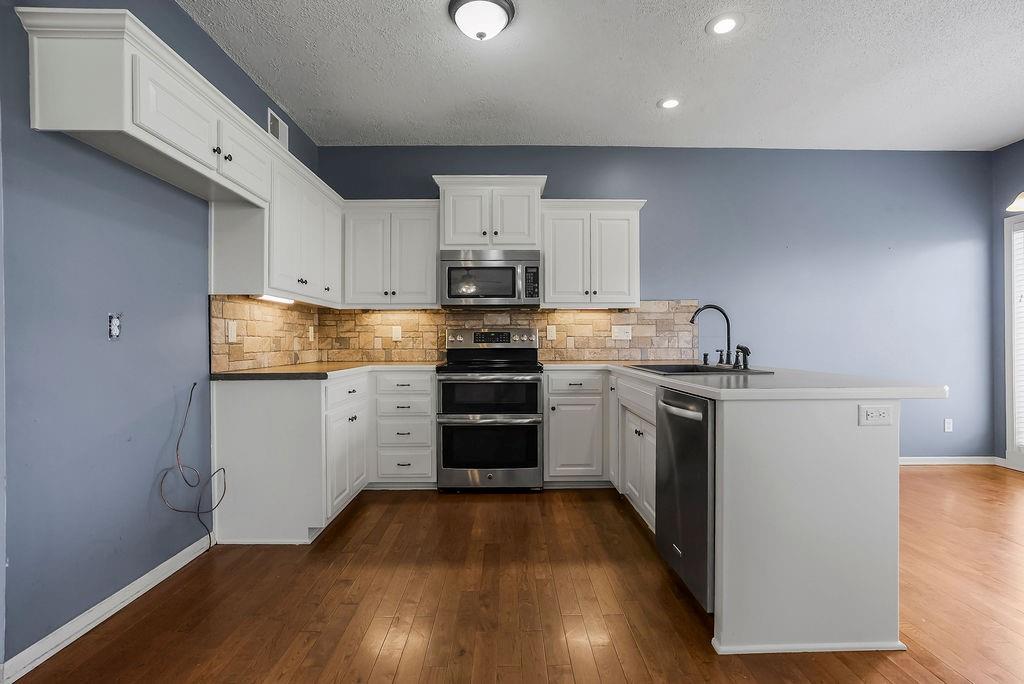 Listing Photo MLS #HMS2606384
