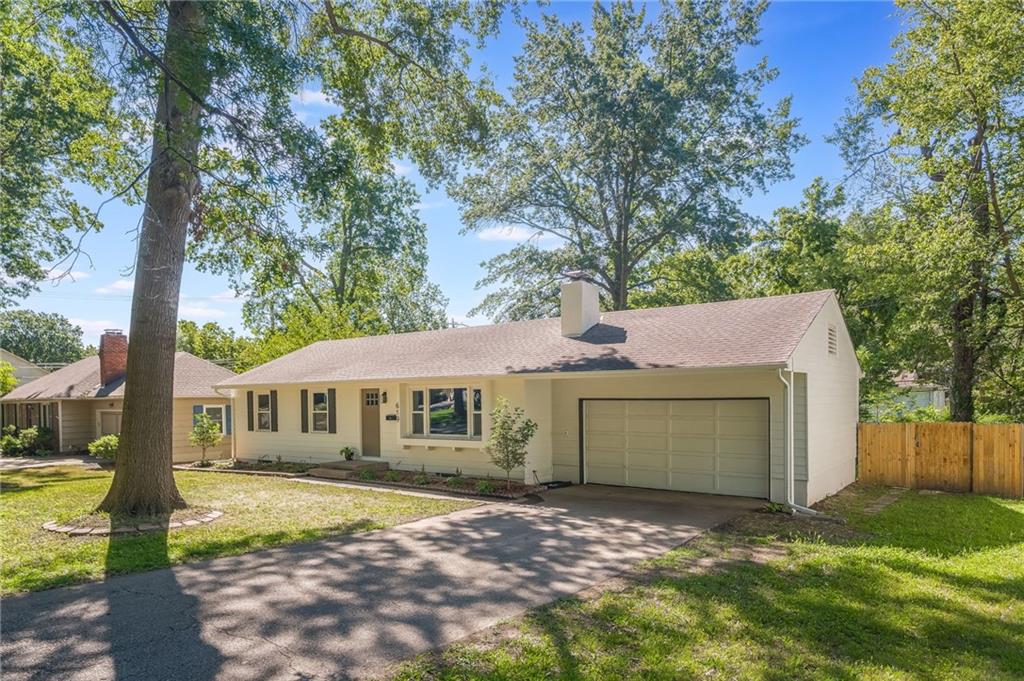 Listing Photo MLS #HMS2607351