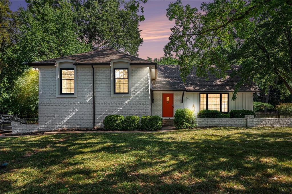 Listing Photo MLS #HMS2609821