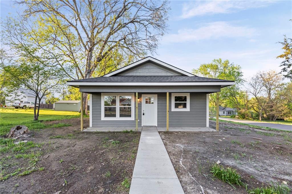 Listing Photo MLS #HMS2610650